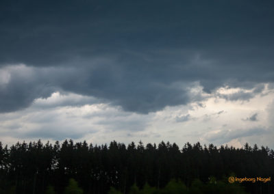 Kirche Zur hl. Familie in Oberau bei Berchtesgaden 29 Gewitterwolken Rückfahrt Berchtesgadener Land