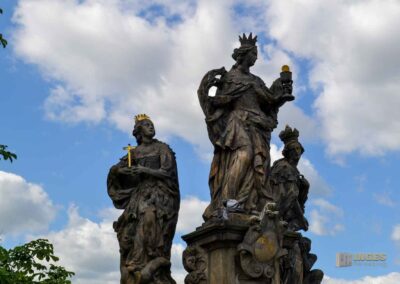 Statuen auf der Karlsbrücke in Prag