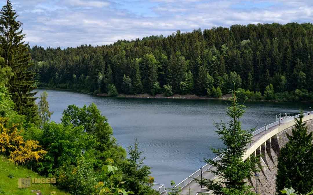 An der Talsperre Saidenbach im Erzgebirge