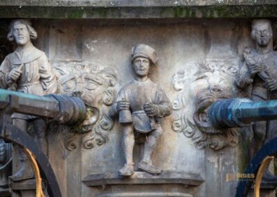 Ein Bummel durch Bad Urach 33 Marktbrunnen Bad Urach 0116