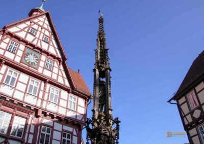 Ein Bummel durch Bad Urach 31 Marktbrunnen Bad Urach 0494