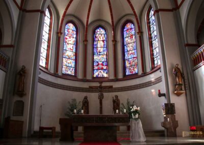 Die St. Laurentiuskirche in Waldstetten 20 Altarraum St. Laurentiuskirche Waldstetten 0093