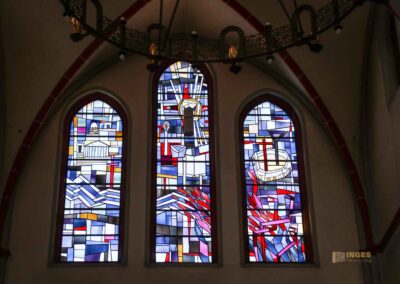 Die St. Laurentiuskirche in Waldstetten 36 Fenster St. Laurentiuskirche Waldstetten 0072