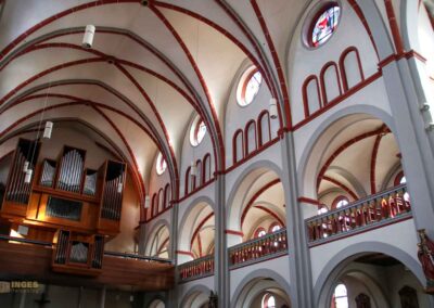 Die St. Laurentiuskirche in Waldstetten 16 Innenansicht St. Laurentiuskirche Waldstetten 0191