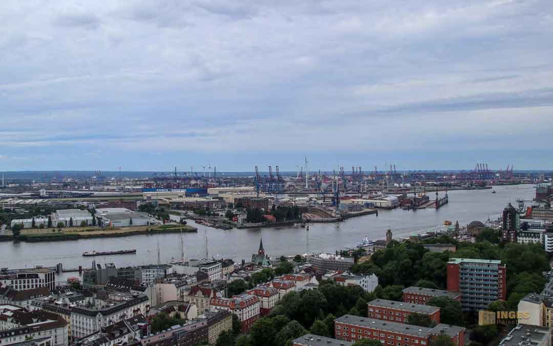 Blicke vom Michel über Hamburg