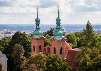 blick vom aussichtsturm petrin auf st. laurentius kirche petrin 0332