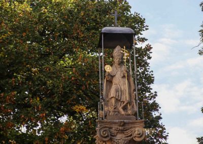 Im Kloster Strahov (Strahovský klášter) in Prag 5 statue hl. norbert kloster strahov prag 0184