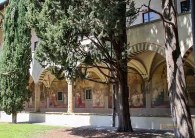Die Kreuzgänge von Santa Maria Novella in Florenz 30 gruener kreuzgang santa maria novella florenz 3486