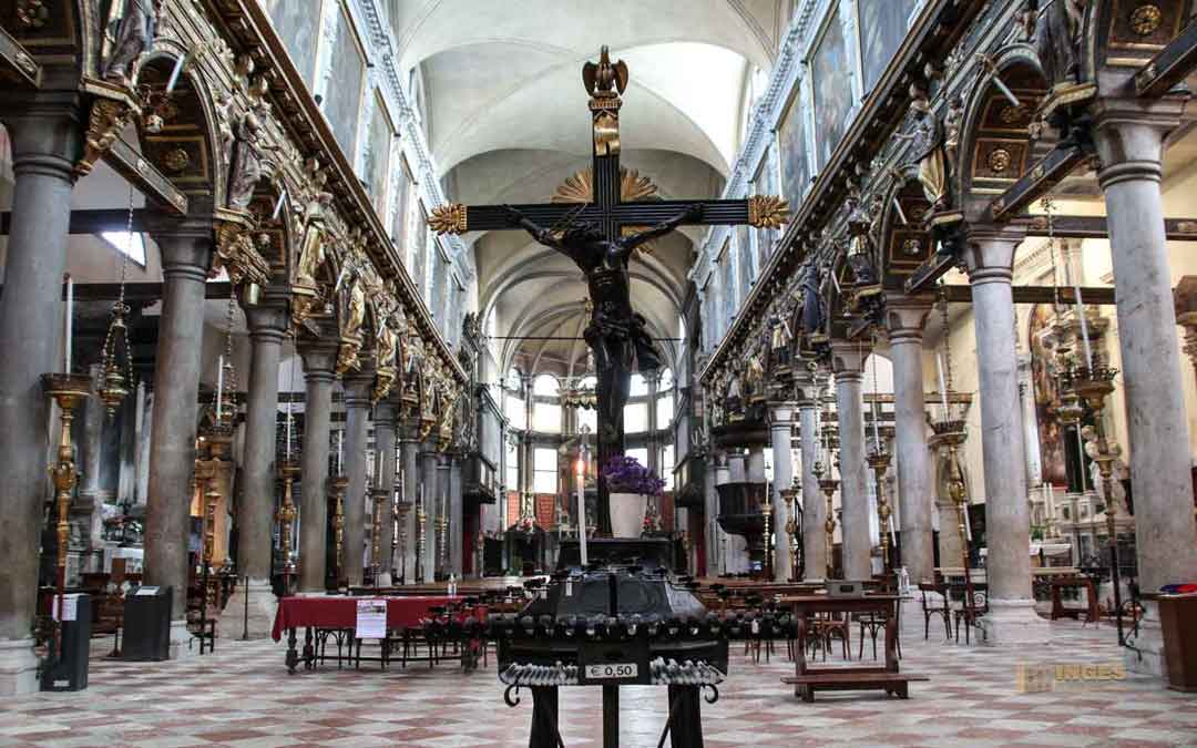 Die Kirche Santa Maria dei Carmini in Venedig