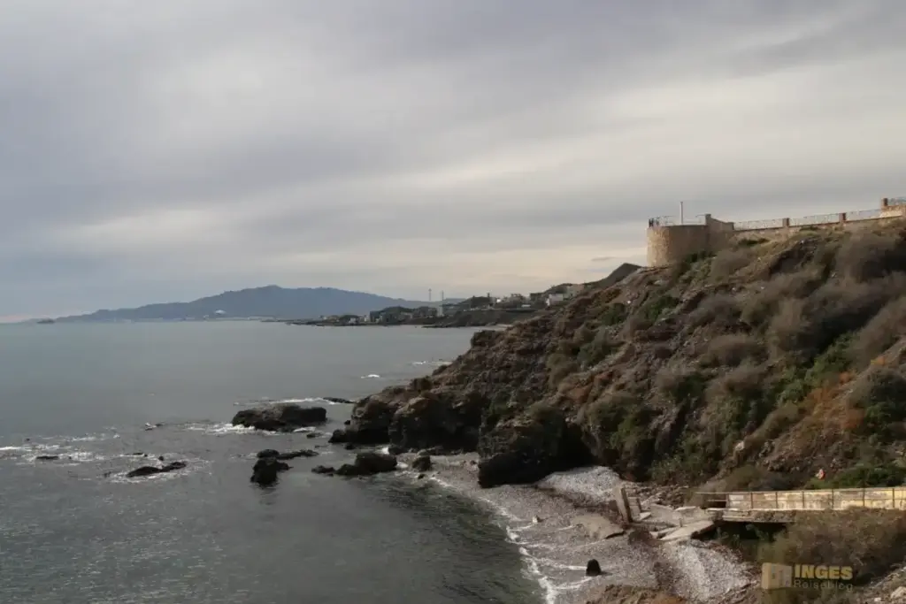 blicke aufs meer bei der antiguo cuartel de guardia civil in villaricos spanien 1246
