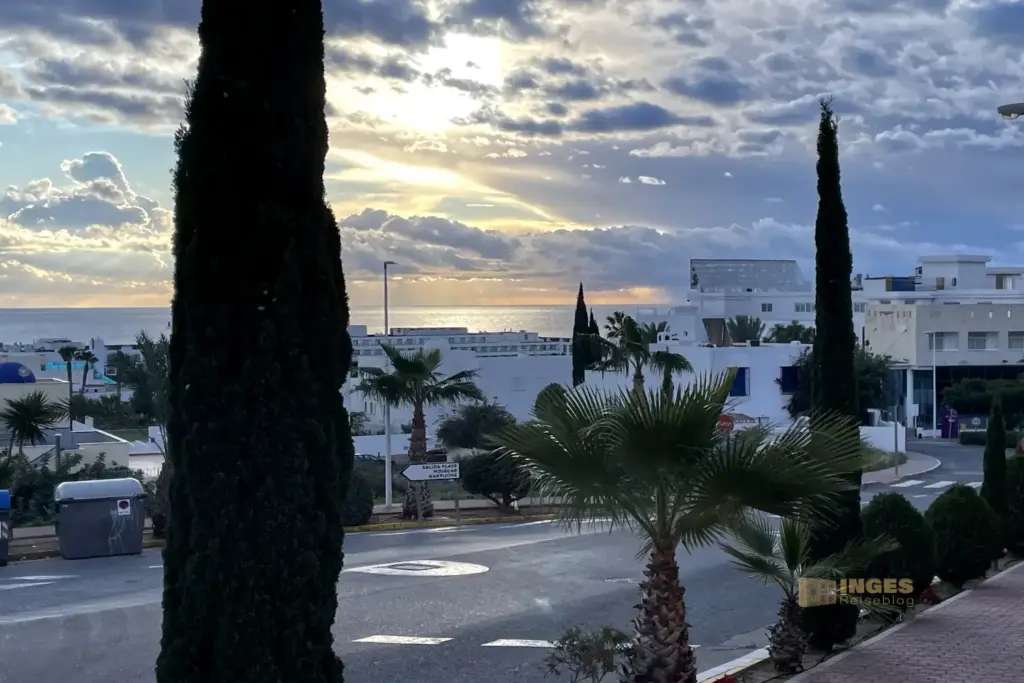 Überwintern bei Mojácar in Andalusien - Woche 1 5 blick von der ferienwohnung zum playa de la marina de la torre mojacar 3397