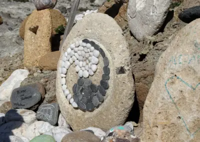Der Altar de la Virgen de Brecha am Playa de la Galera Carboneras 21 steintuermchen am playa de la galera carboneras_1678