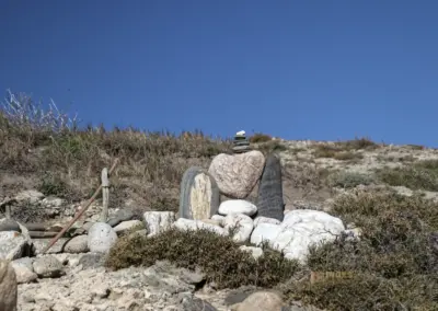 Der Altar de la Virgen de Brecha am Playa de la Galera Carboneras 22 steintuermchen am playa de la galera carboneras_1823